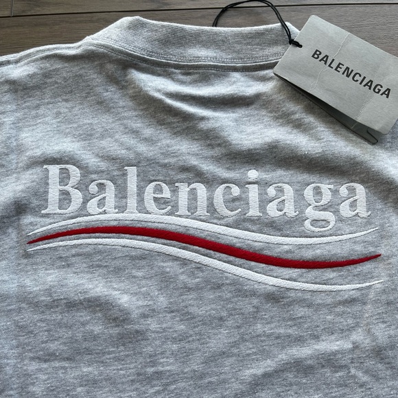 BALENCIAGA Small Fit Embrodied Logo T-Shirt. - Picture 5 of 9